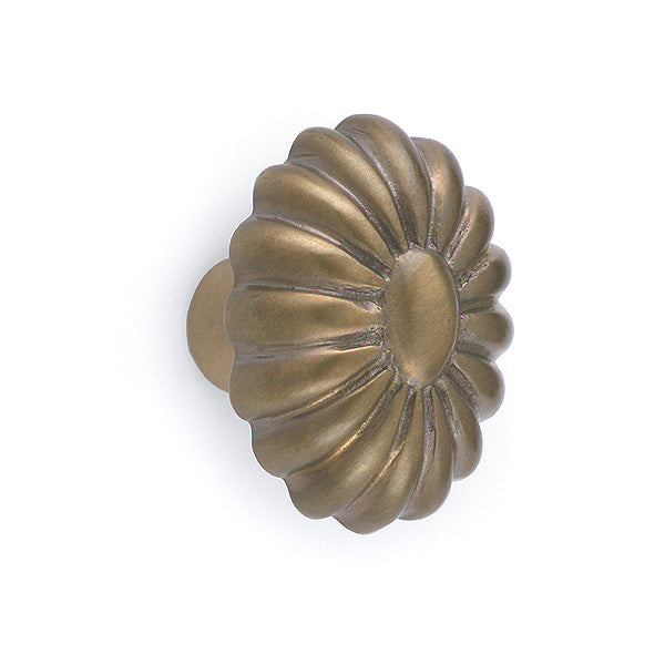 P.E. Guerin Nº 72510 — Melon Cabinet Knob